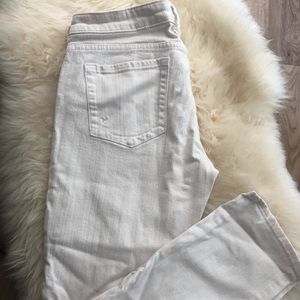 White mid rise jeans size 6